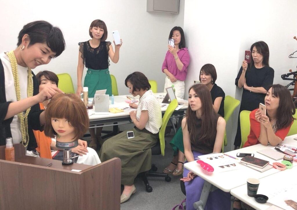 メイク講師 着付け講習会 ファッション見た目に関わるセミナーを開催